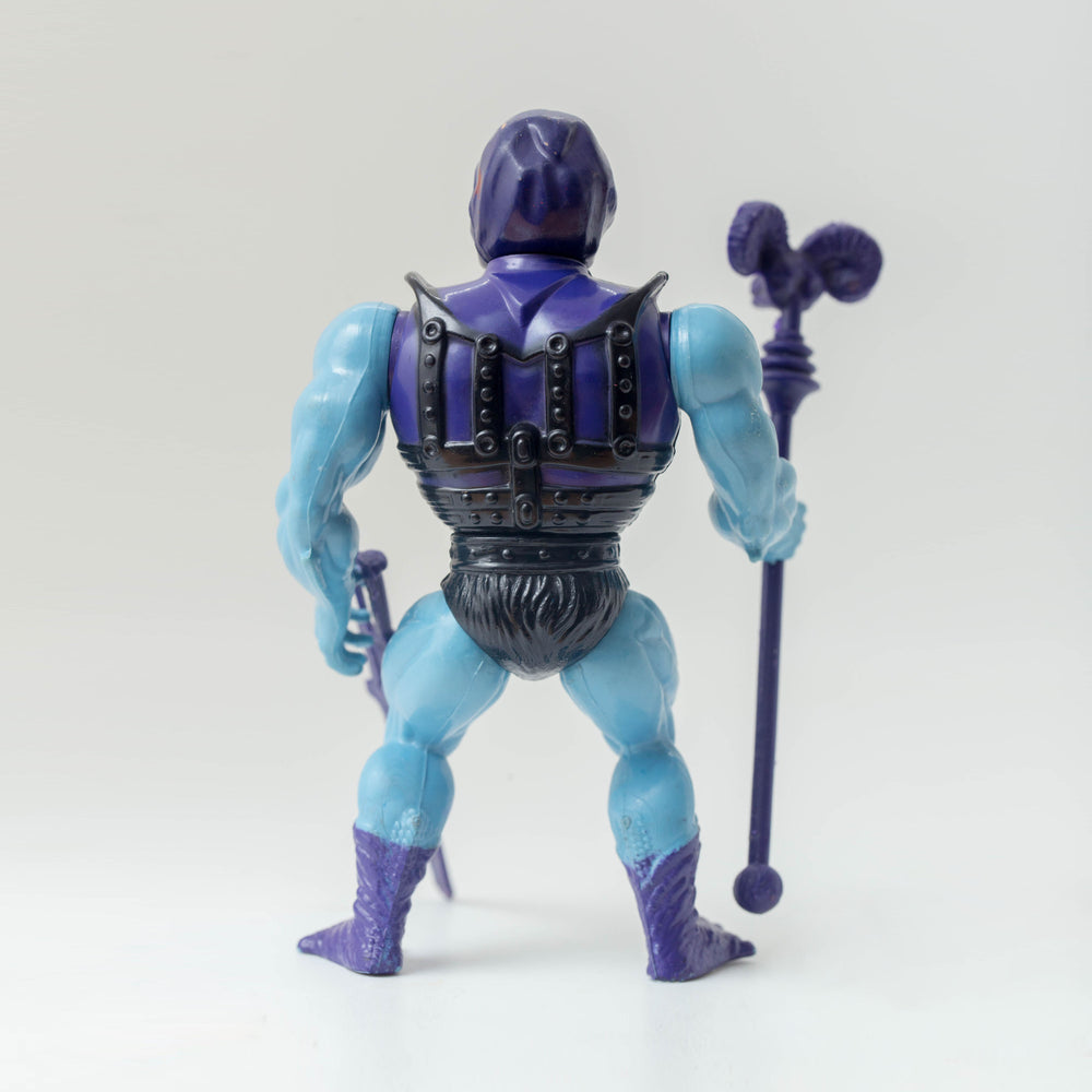 Top Toys Battle Armor Skeletor - Back View