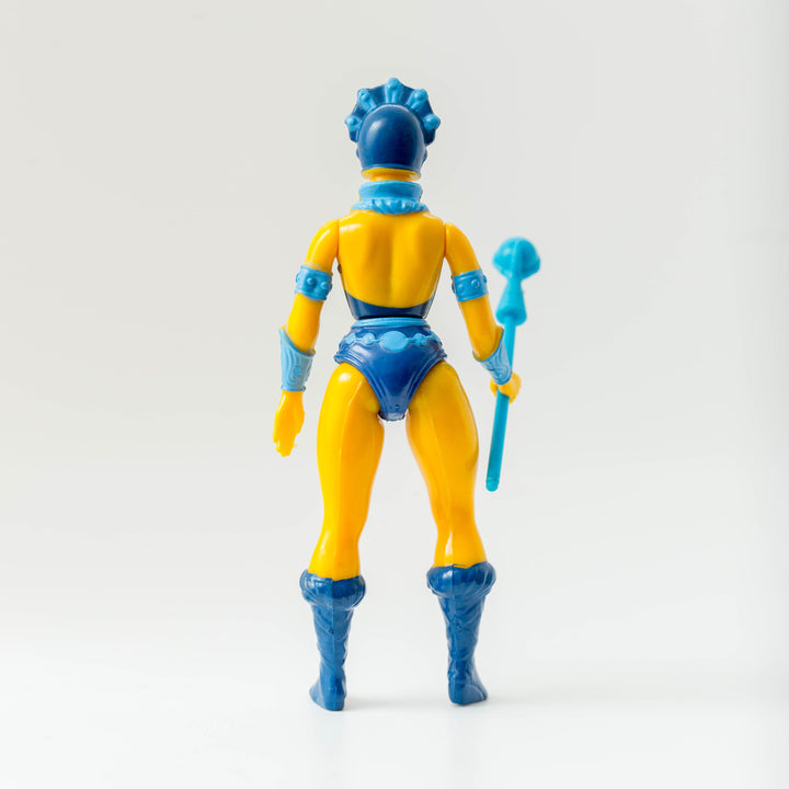 Top Toys Evil-Lyn || Blue boots & helmet (Back View)